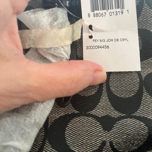 New w/Tag PEYTON Black SIGNATURE JORDAN 2 ZIP CARRYALL F24603 Below $378 Retail - Picture 2 of 2